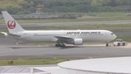 日航客機輪胎故障急降成田機場 疑羽田機場跑道現碎片