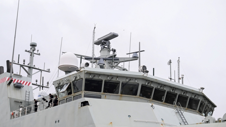 中共外長訪加前夕 加拿大軍艦穿越台灣海峽