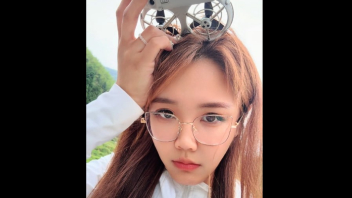 恐怖！美女慘遭無人機襲擊 大片頭髮被纏死（視頻）