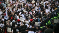 韓國首爾投票所被包圍 警民對峙35小時