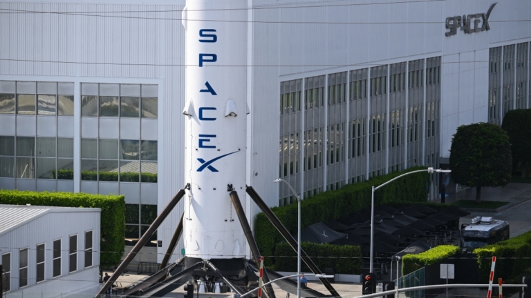 【財經簡訊】SpaceX IPO熱度高 做空難度大