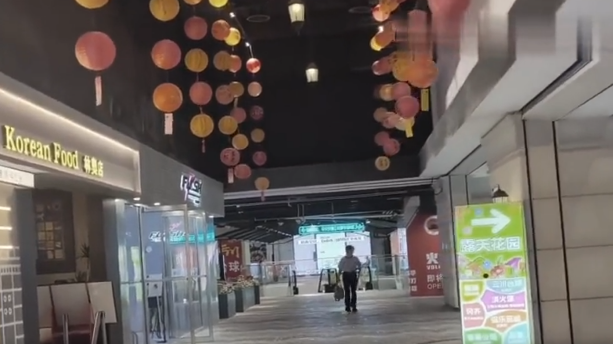 【禁闻】十店九关地摊再起 中国双城萧条悲歌
