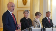 【短讯】防务经费不足 英国国防大臣希利辞职