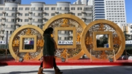 王赫:为何美中人均可支配收入份额悬殊巨大?
