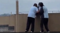 校園霸凌？貴州2女生試圖將同學推下樓（視頻）
