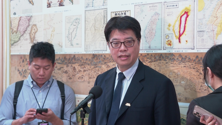 邱垂正揭中共海峽論壇養套殺 懲處違規縣長