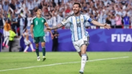 梅西上演「帽子戲法」 阿根廷3比0大勝阿爾及利亞
