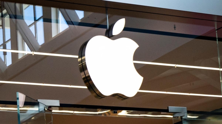蘋果明年將推出相機版AirPods和折疊iPhone