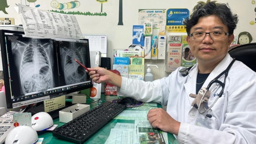 女童狂喝水喘不停 確診第一型糖尿病插管搶救