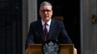 执政不到两年就下台 英国首相斯塔默黯然辞职