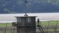 朝鲜士兵罕见穿越陆界向韩国投诚