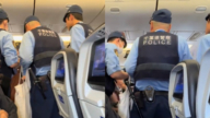 中國女大鬧航班被迫緊急備降 日本警方帶走（視頻）