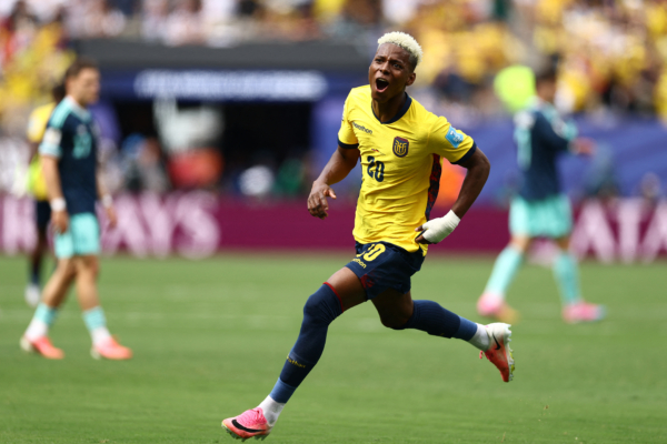 Ecuador's forward #20 Nilson Angulo celebrates scoring his team's first goal during the 2026 World Cup Group E football match between Ecuador and Germany at the New York/New Jersey Stadium in East Rutherford on June 25, 2026. 
