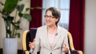 【华府冲击播】专访萧美琴：民主制度是经济增长的保障（四）