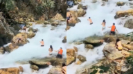 廣東女在溪谷玩水消暑 卡水底石縫溺亡（視頻）