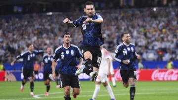梅西连7场破门创历史 世界杯32强淘汰赛开踢