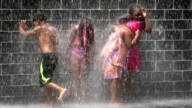 美国庆周“热穹”来袭 高温达40°C