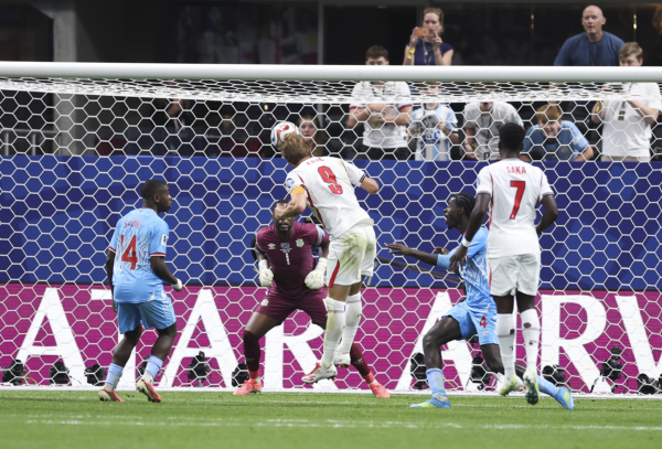 ATLANTA, GEORGIA - JULY 01: Harry Kane #9 of England heads to score the team's first goal during the FIFA World Cup 2026 Round Of 32 match between England and Congo DR at Atlanta Stadium on July 01, 2026 in Atlanta, Georgia.