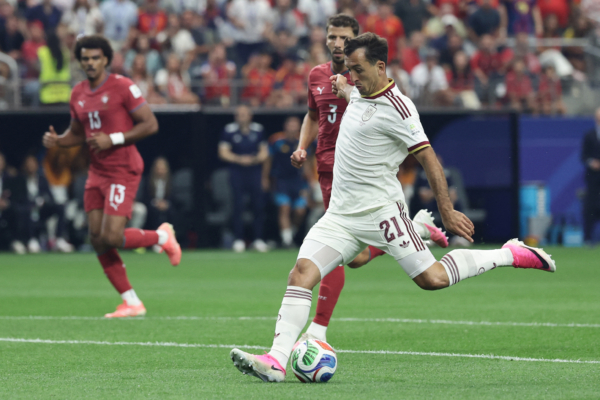 Spain's forward #21 Mikel Oyarzabal kicks the ball and misses a chance during the 2026 World Cup round of 16 football match between Portugal and Spain at the Dallas Stadium in Arlington on July 6, 2026.