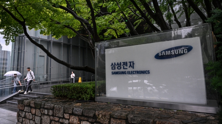 【財經簡訊】市場憂AI熱潮不長 三星業績亮眼股價反跌