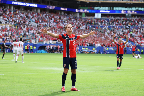 MIAMI GARDENS, FLORIDA - JULY 11: Andreas Schjelderup #21 of Norway celebrates scoring his team's first goal during the FIFA World Cup 2026 Quarter Final match between Norway and England at Miami Stadium on July 11, 2026 in Miami Gardens, Florida.