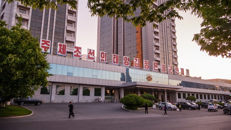 金正恩羞辱式會見王滬寧 分析：中朝關係生變