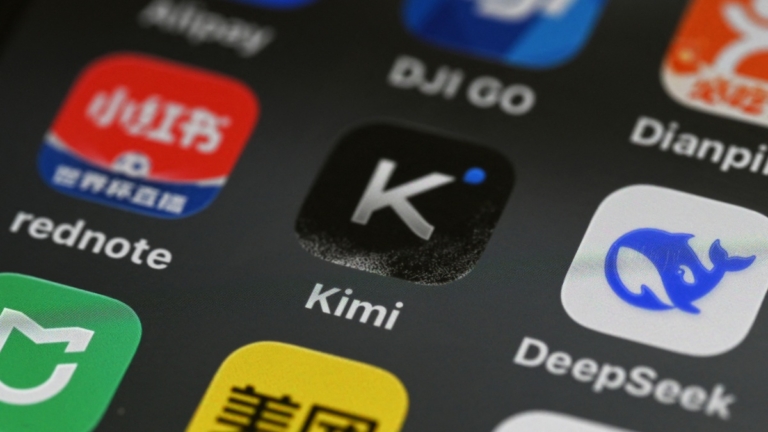 Kimi K3自稱Claude 中國AI再陷蒸餾質疑