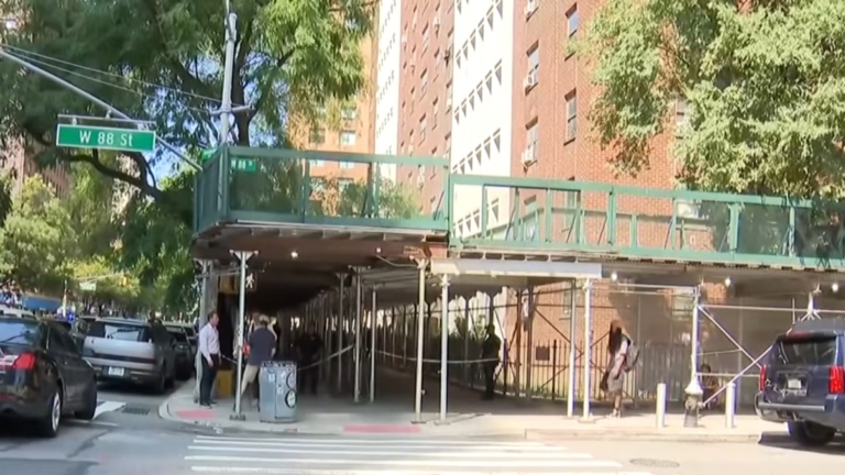 紐約男大喊「真主至大」後刺傷兩人 警朝仇恨犯罪調查