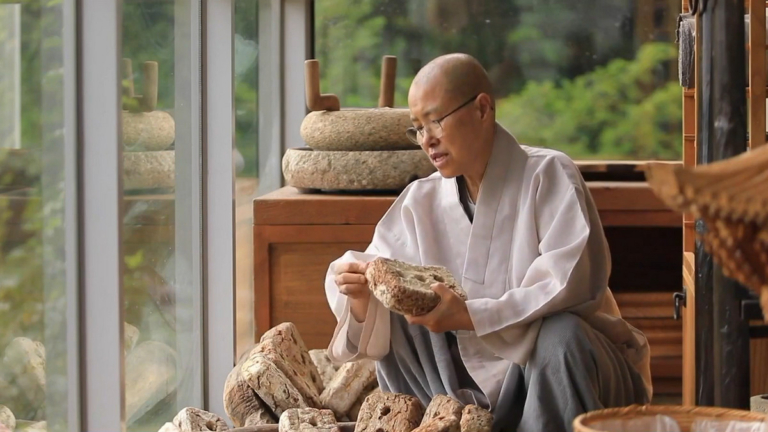 「黑白料理」讓韓國寺院飲食爆紅 專訪善財法師