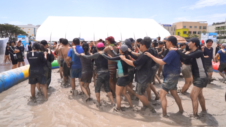 點燃盛夏熱情的保寧泥漿慶典