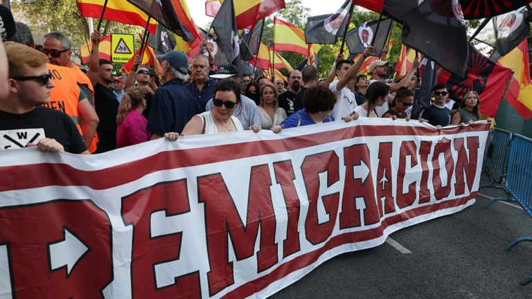 移民湧入西班牙 民眾聚摩洛哥駐馬德里使館外示威