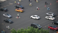中国新能源车速成乱象 车主沦为道路测试员