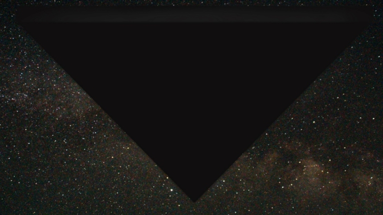 最新UFO檔案 阿富汗上空驚現巨大三角形遮星蔽月