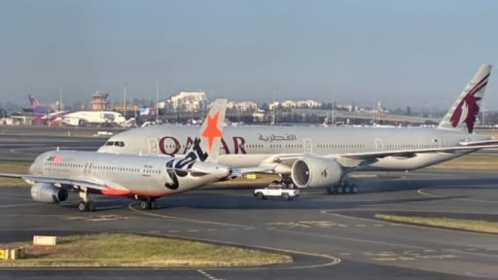 悉尼機場兩客機險相撞 機師急煞 空服員受傷