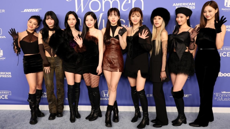 TWICE定延離開JYP轉新東家 與姐姐孔升妍同門