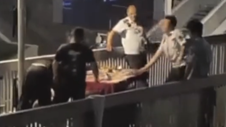 武漢城管暴打小販 揭基層暴力 百姓求助無門