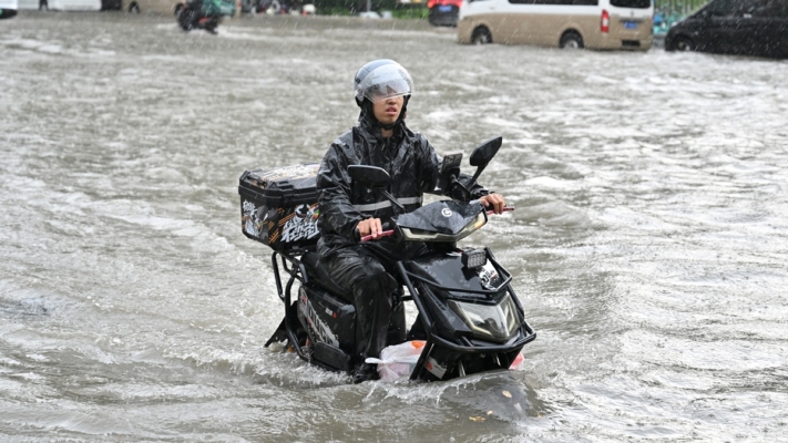 北京迎強降雨 5項災害預警齊發