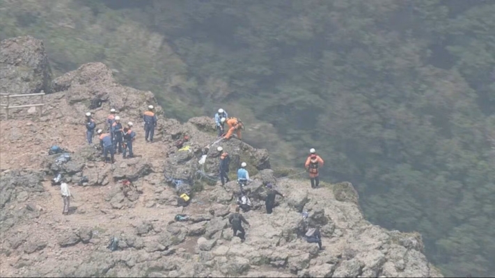 登日本火山看流星雨 七旬翁突失蹤 火山口內驚見倒臥1人