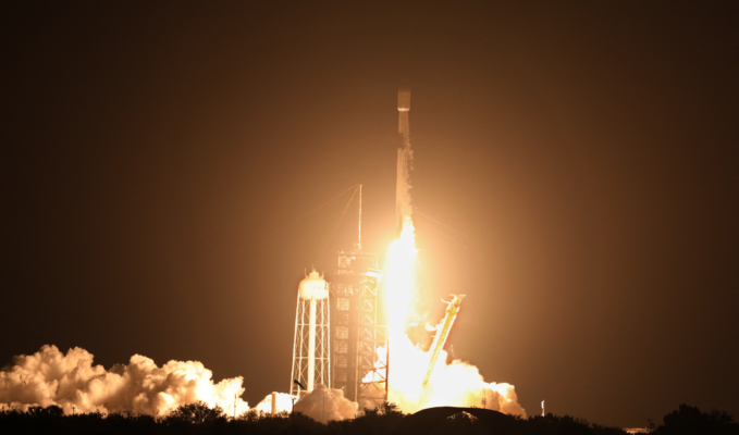 SpaceX再創紀錄 38分鐘連發兩火箭（視頻）