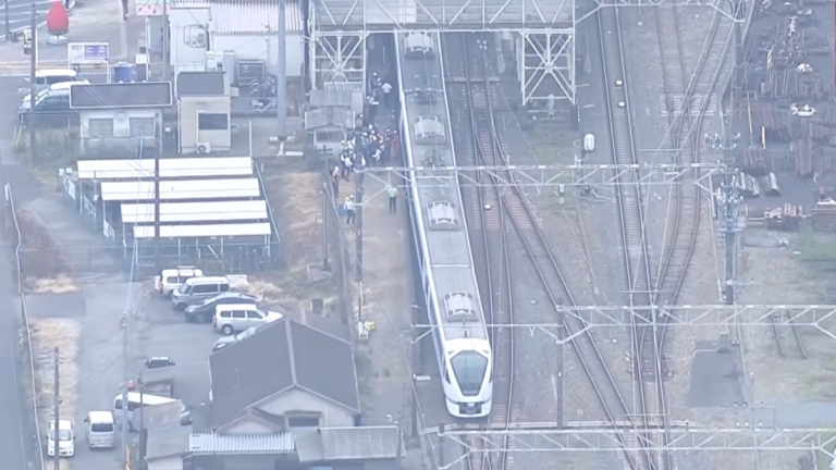 日本東武特快列車撞上除草工人 4人傷重不治