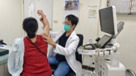 45歲上班族搬重物後手抬不起 竟是旋轉肌腱撕裂合併五十肩
