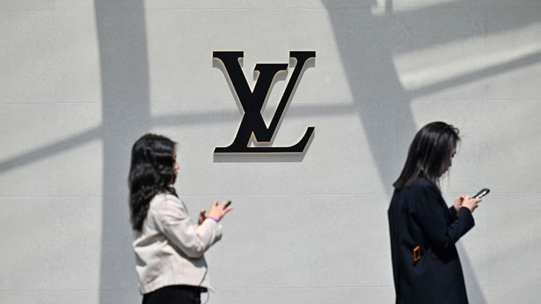 LV在華加速撤退步伐 西南地區門店腰斬