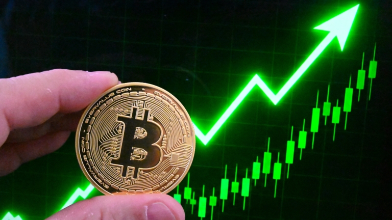 美國政策提振 比特幣本週漲超20%達$7.7萬