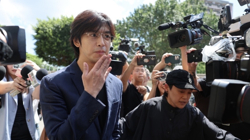 閃兵案首出庭 台藝人陳柏霖、坤達認罪求緩刑