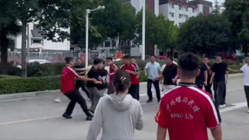 少林武校學生被逼吃大便 數百畢業生維權（視頻）
