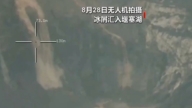 吉隆口岸附近发生雪崩 5万方冰屑汇入堰塞湖(视频)