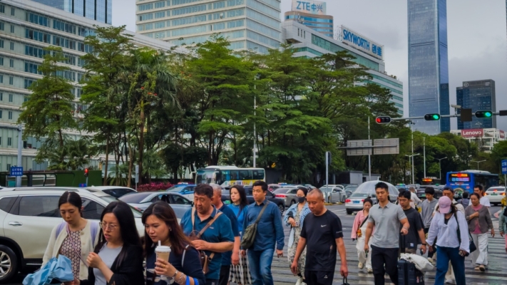 香港人揭大陸打工環境：每天10小時 無保險社保（視頻）