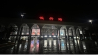 “扣完社保刚够吃饭” 江浙沪小县城工资开始崩塌