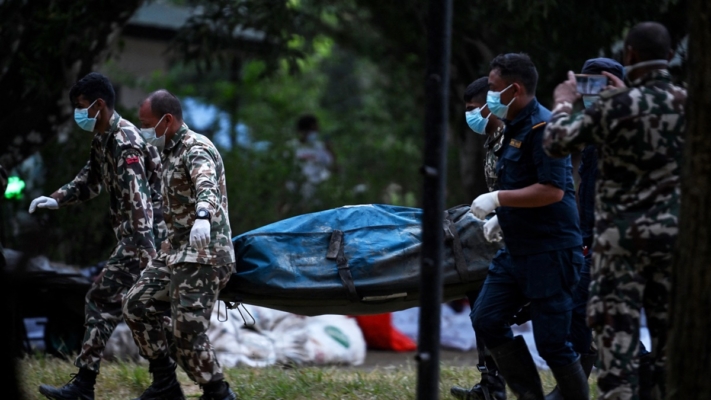 尼泊爾洪災停屍間爆滿 遺體腐爛 前線人員幾近崩潰（組圖）
