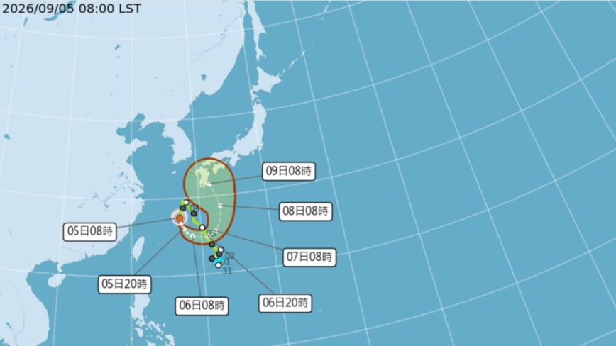 轻度台风科罗旺在琉球海域徘徊